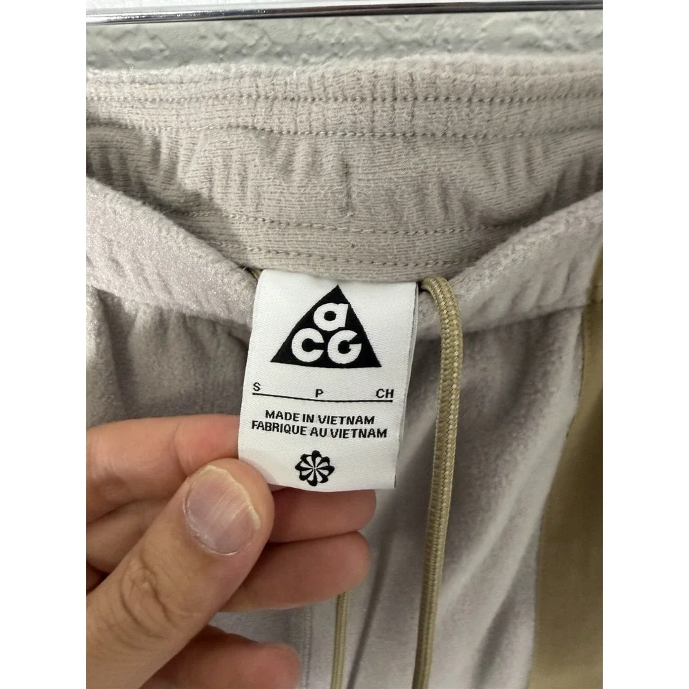 Nike Air ACG Wolf Tree Plus Fleece Pants College Grey Beige Men Sz S HJ2864-009 - Picture 7 of 8